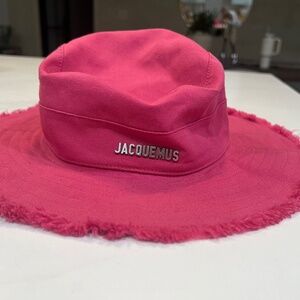 Jacquemus bucket hat hot pink